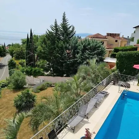 Appartement Alba, Katja - With Swimming Pool Ičići