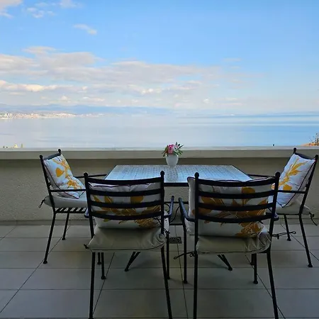 Appartement Alba, Katja - With Swimming Pool Ičići